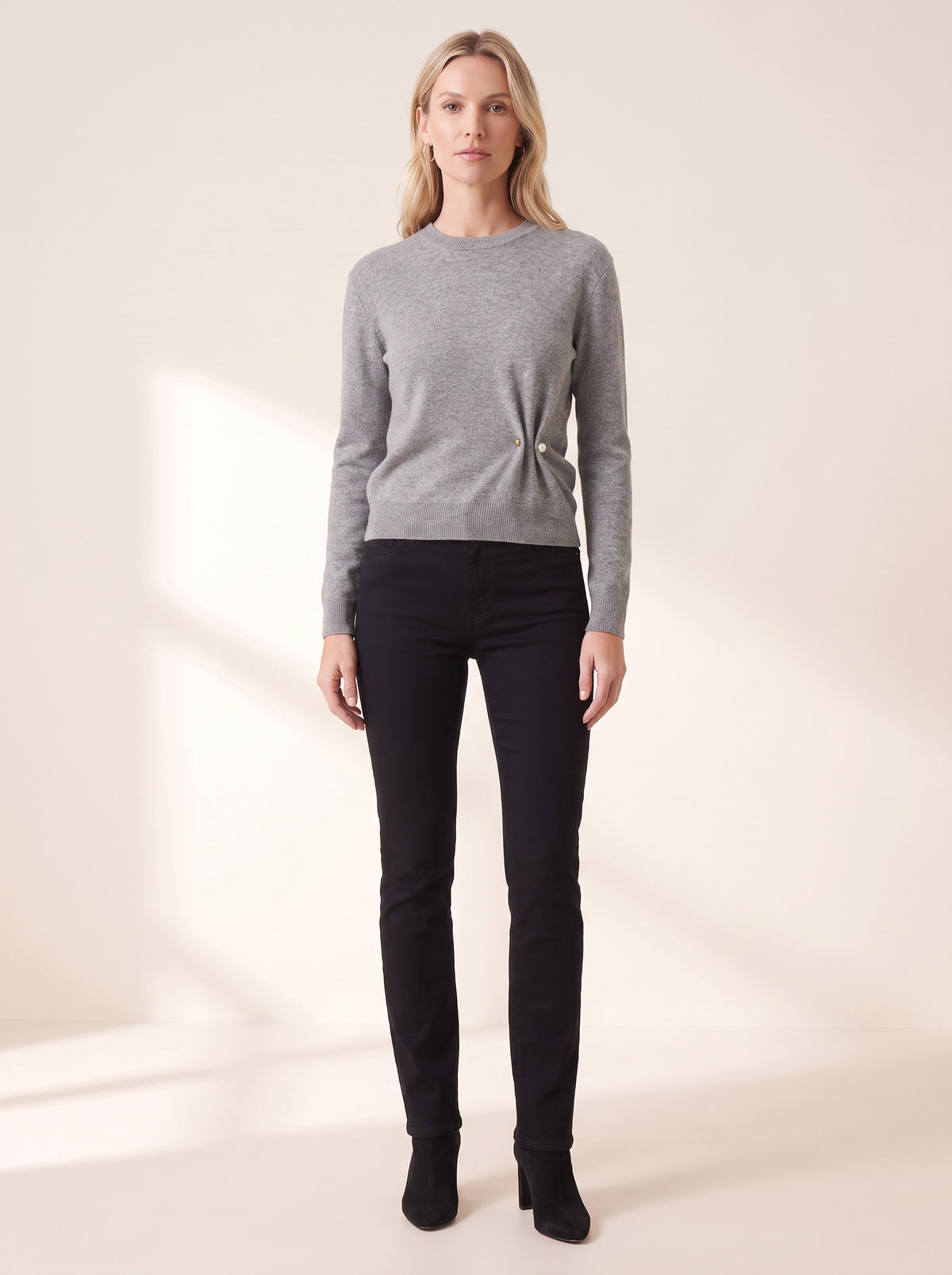 Frankie Pullover with Pearl Pin — Medium Heather Grey – MEDIUM HEATHER GREY - Full Front Model