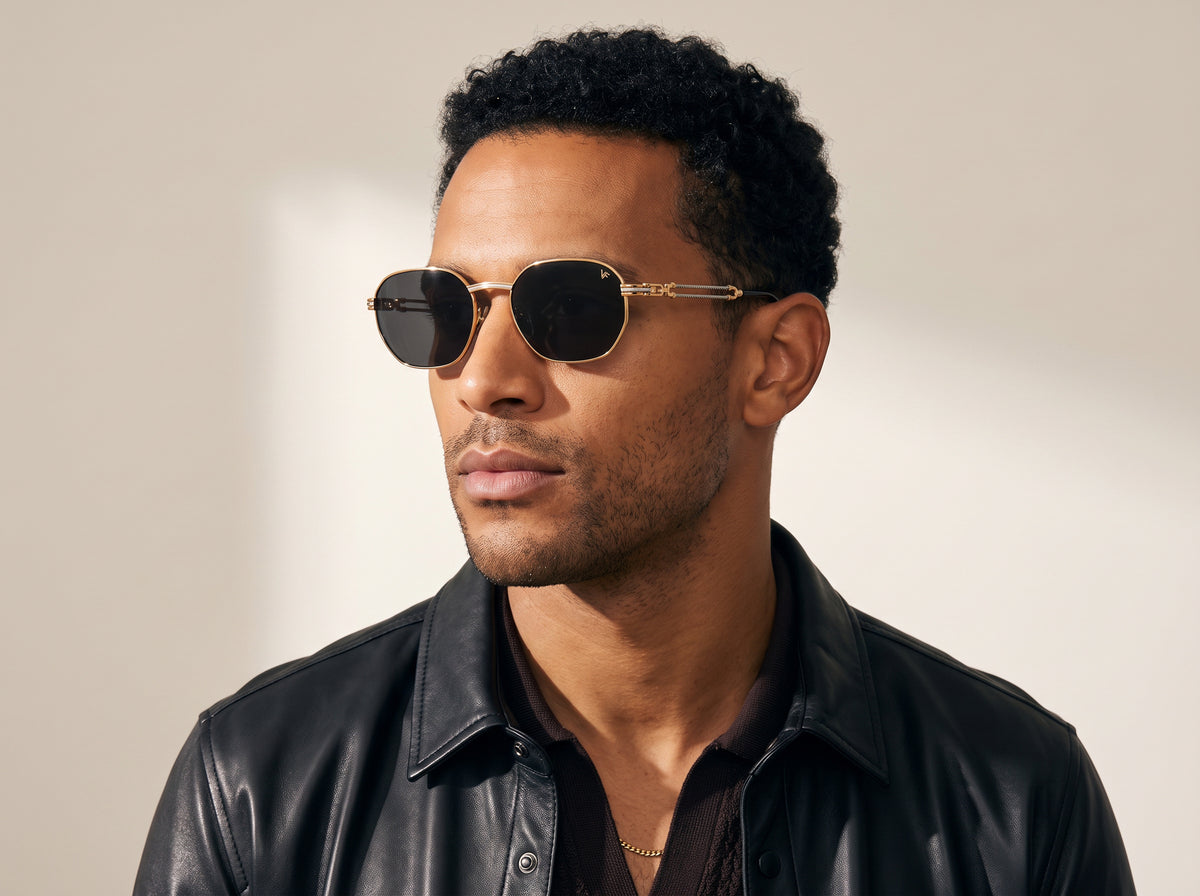Vintage Frames Detroit Player XL Double Rope Edition 18KT Two-Tone Gold – Black – YELLOW / WHITE GOLD / BLACK - Grafic model portrait