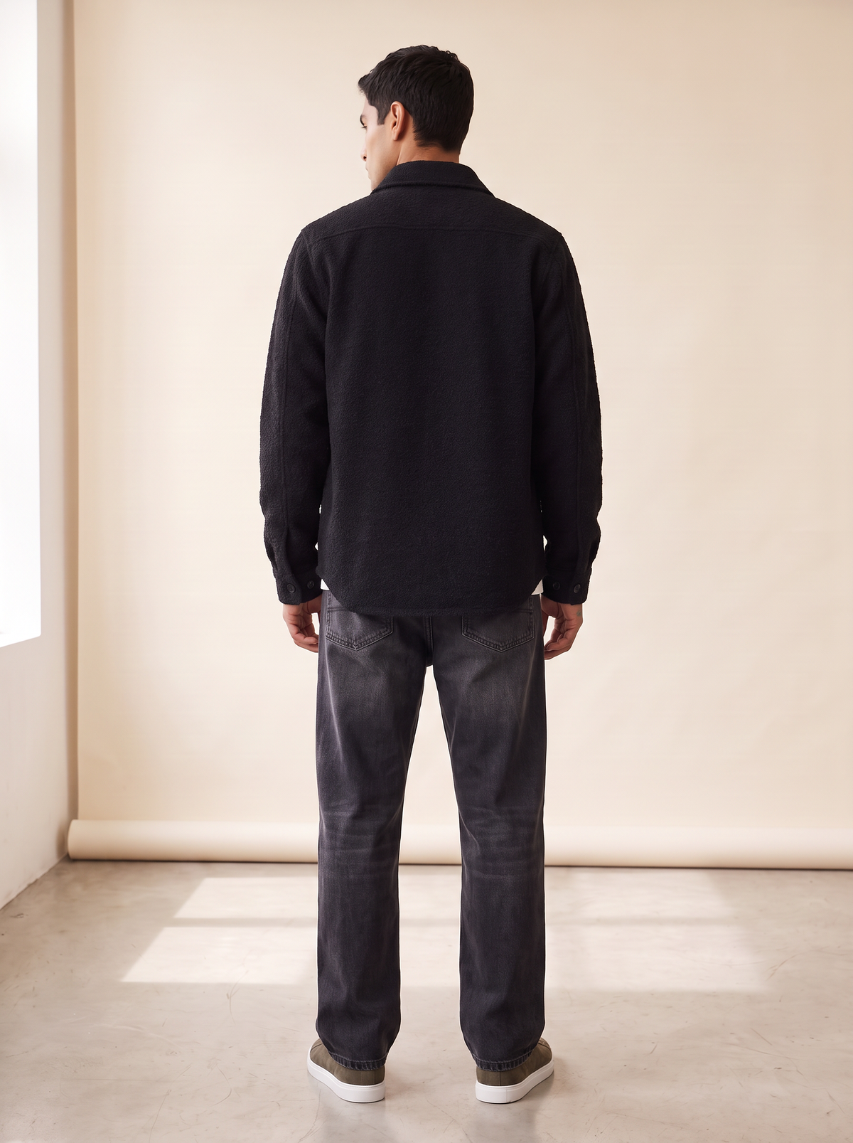 BOUCLÉ OVERSHIRT - LES DEUX – BLACK - Full Back Model