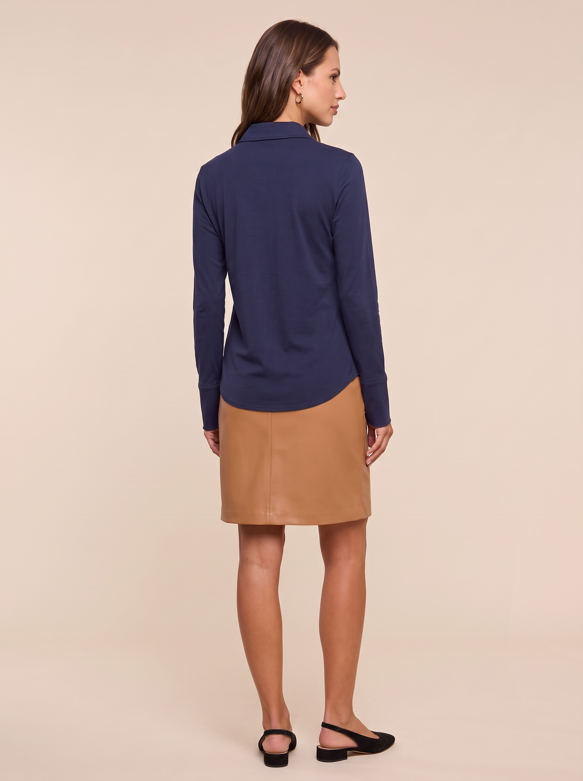 Organic Cotton Relaxed Shirt – MIDNIGHT - Full Back Model