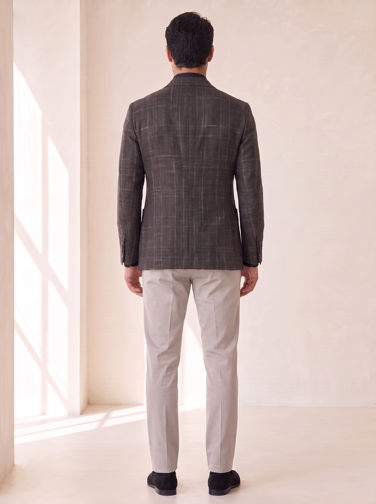 TECHNICAL TAILOR FIT SHIRT - ARCHIVIUM – BLACK - Full Back Model