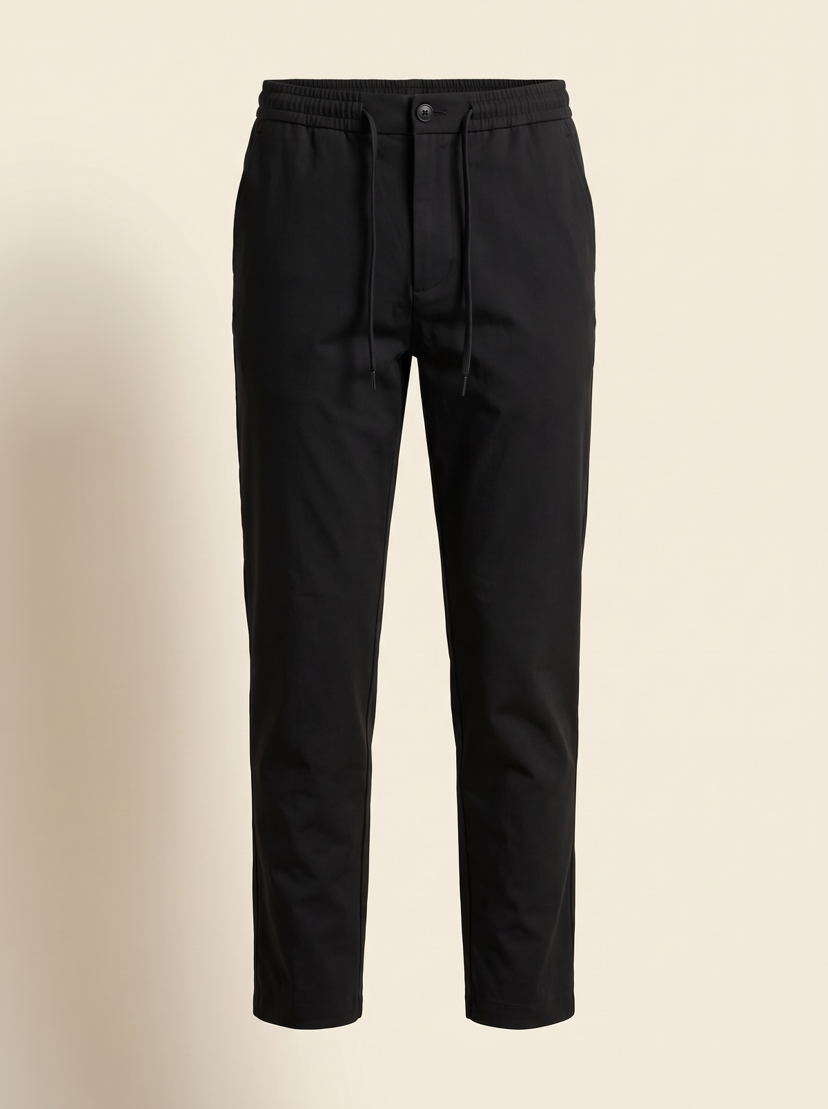 COMO TAPERED DRAWSTRING PANTS - LES DEUX – BLACK - Ghost Front