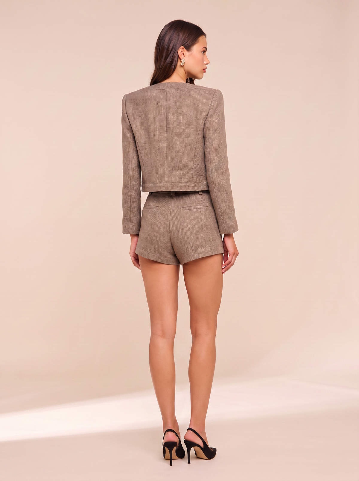 Dionne Tweed Short – MOTA/LIGHT GOLD - Full Back Model