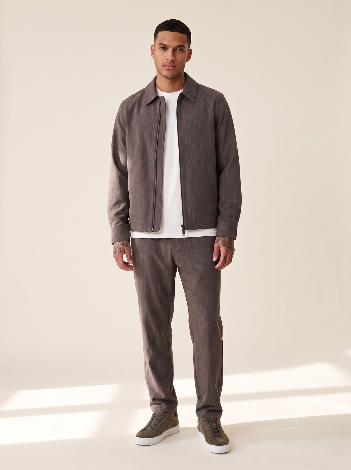 PINSTRIPE COACH JACKET - LES DEUX – SHOPPING BAG BROWN - Full Front Model