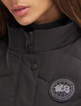 Load image into Gallery viewer, Freestyle Vest Black Label - CANADA GOOSE
