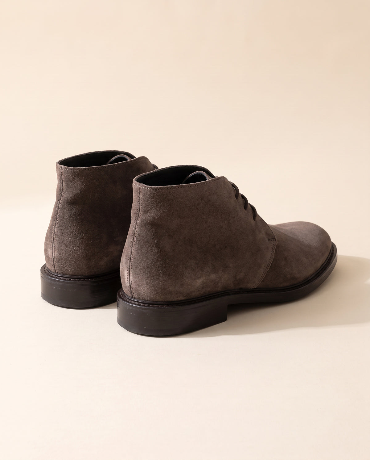 Robert Barakett Nicky Suede Chukka Boot – BROWN - Rear Three-Quarter