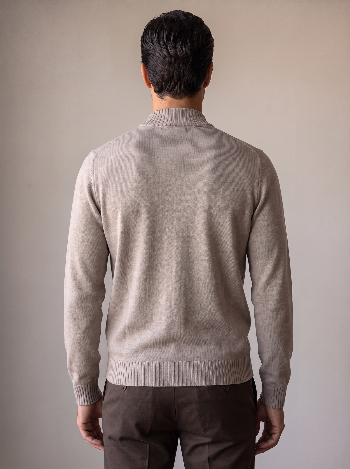 FERRANTE ESSENTIAL GARMENT-DYED MERINO MOCK NECK – LIGHT WARM TAUPE - Mid-body Back