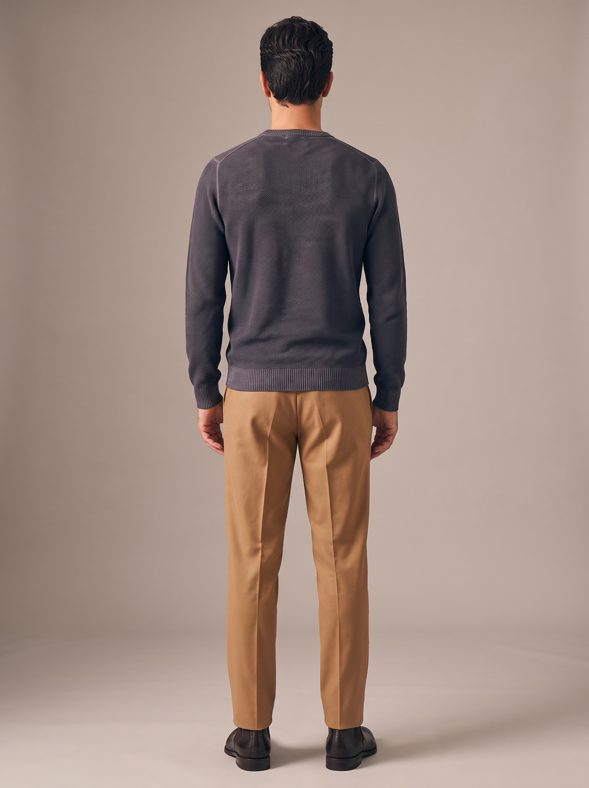 FERRANTE ESSENTIAL TEXTURED MERINO CREWNECK – DARK CHARCOAL - Full Back Model
