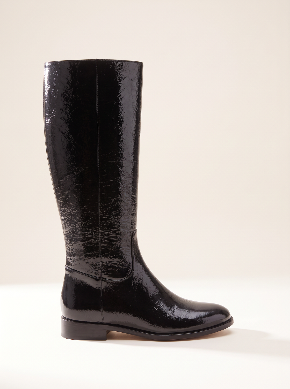 L’AGENCE Cortland Boot – BLACK CRINKLE PATENT - Side Profile