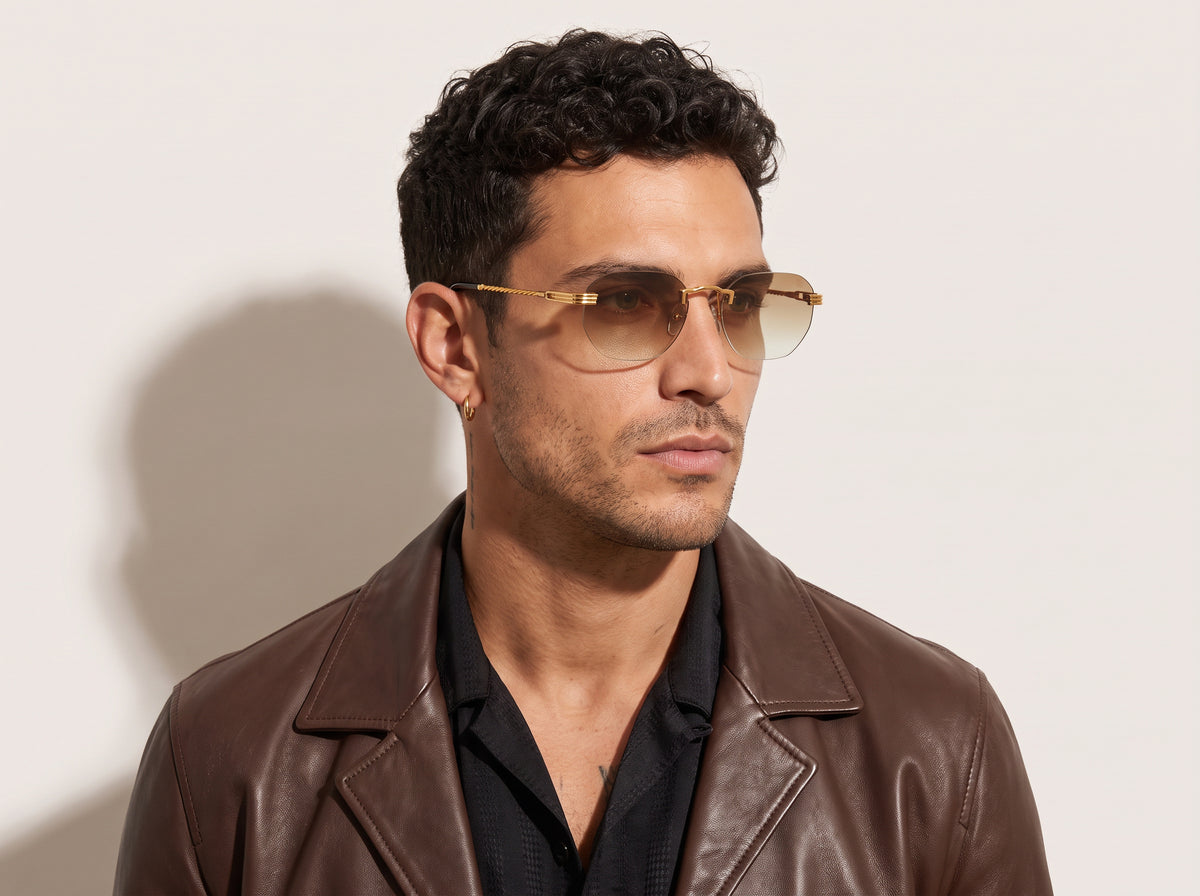 Vintage Frames Detroit Player Drill Mount 24KT Gold – Light Brown Gradient – YELLOW GOLD / LIGHT BROWN GRADIENT - Grafic model portrait